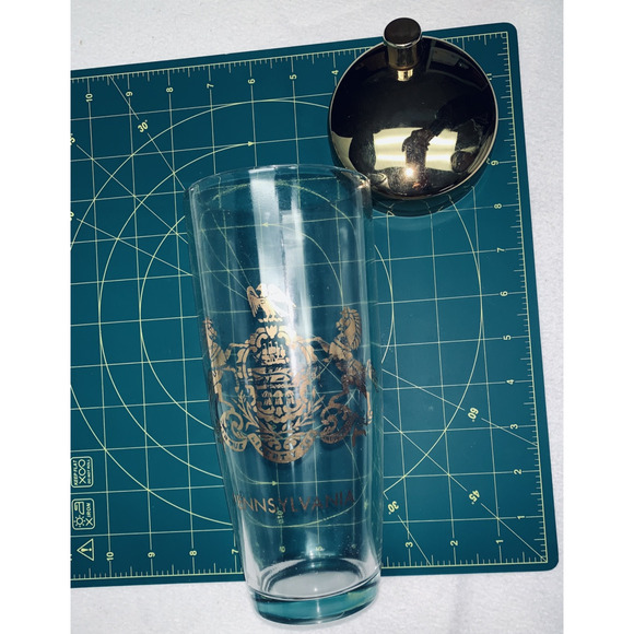 14 Pc Vtg Pennsylvania Coat of Arms Barware Set Shaker Glasses Gold Gilding NOS - Picture 5 of 15